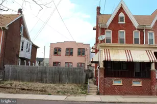 557 Lincoln Ave, Pottstown, PA 19464 - Photo 1