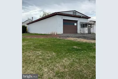 301 Penn Street, Pennsburg, PA 18073 - Photo 3