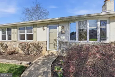 2015 Spring Mill Road, Conshohocken, PA 19428 - Photo 3