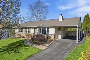 2015 Spring Mill Rd, Conshohocken, PA 19428 - Photo 5