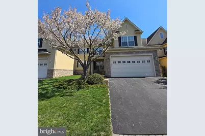 562 Farmdale Circle, Blue Bell, PA 19422 - Photo 1