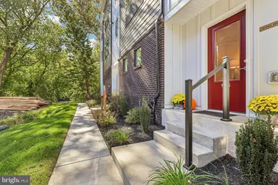 956 Riverplace Drive #2, Conshohocken, PA 19428 - Photo 3