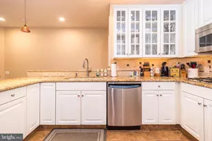 374 Primrose Dr, Upper Gwynedd, PA 19446 - Photo 9