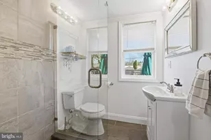 1014 Thrush Ln, Audubon, PA 19403 - Photo 17