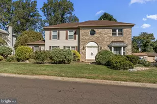 15 Roy Ln, Huntingdon Valley, PA 19006 - Photo 3