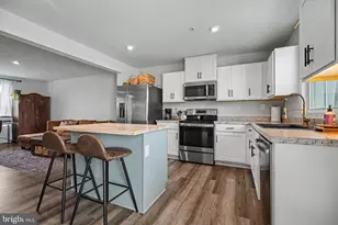 3 Castle Dr, Gilbertsville, PA 19525 - Photo 5