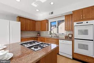 3 Hounds Run Ln, Blue Bell, PA 19422 - Photo 11