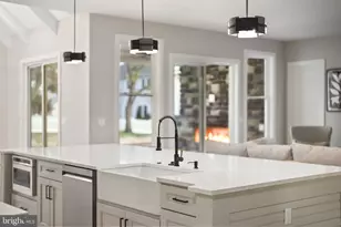 906 S Collegeville Rd, Phoenixville, PA 19460 - Photo 13