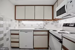 111 Hampstead Dr, Ambler, PA 19002 - Photo 11