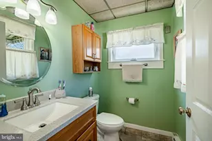 1703 Powell St, Norristown, PA 19401 - Photo 9