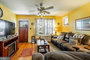 1703 Powell St, Norristown, PA 19401 - Photo 3