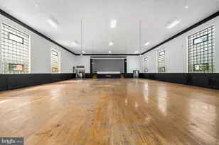 379 Cherry St, Pottstown, PA 19464 - Photo 1