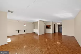 20724 Valley Forge Cir, King of Prussia, PA 19406 - Photo 5