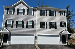 736 Fawn Wy, Pennsburg, PA 18073 - Photo 3