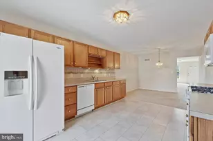 110 W Harmony Dr, Pottstown, PA 19464 - Photo 7