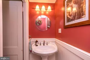 318 Rosedale Dr, Pottstown, PA 19464 - Photo 13