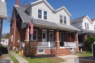 415 N York St, Pottstown, PA 19464 - Photo 1