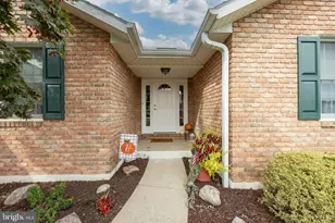 2951 Burton Dr, Gilbertsville, PA 19525 - Photo 3