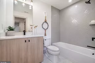 304 Grayson Ct, Royersford, PA 19468 - Photo 17