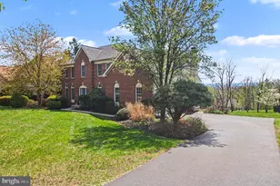 2106 Peregrine Cir, Norristown, PA 19403 - Photo 5