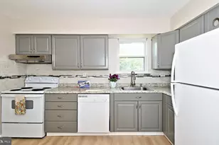 2821 N Ford Dr, Hatfield, PA 19440 - Photo 9