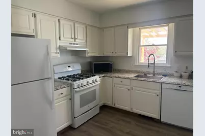 223 E 8th Avenue, Conshohocken, PA 19428 - Photo 7