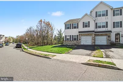 1498 Laura Lane, Pottstown, PA 19464 - Photo 3