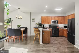 1498 Laura Ln, Pottstown, PA 19464 - Photo 9