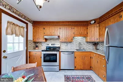 215 E Spruce Street, Gilbertsville, PA 19525 - Photo 11