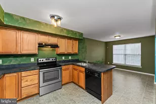 769 Hunter Dr, Pennsburg, PA 18073 - Photo 13