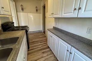 554 E High St, Pottstown, PA 19464 - Photo 3