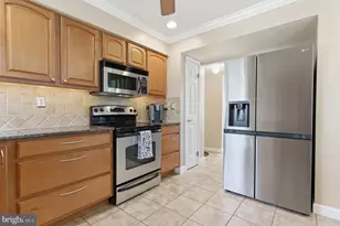 327 Abbey Ln, Lansdale, PA 19446 - Photo 13