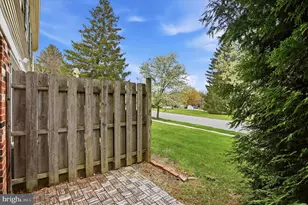 32 Coventry Ct, Blue Bell, PA 19422 - Photo 17