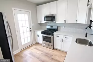 37 W 6th St, Bridgeport, PA 19405 - Photo 3
