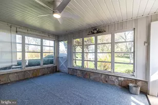 33 Onyx Ln, Gilbertsville, PA 19525 - Photo 17