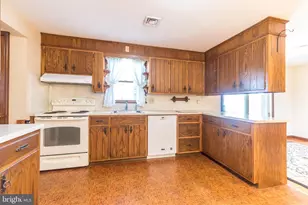 33 Onyx Ln, Gilbertsville, PA 19525 - Photo 7