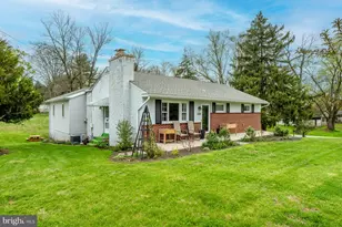 338 Collegeville Rd, Collegeville, PA 19426 - Photo 3
