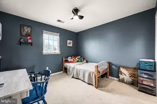 144 Fawn Dr, Gilbertsville, PA 19525 - Photo 17