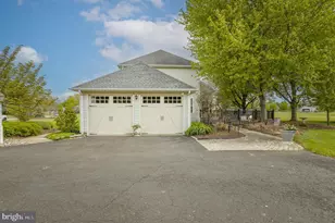 723 Gregory Dr, Horsham, PA 19044 - Photo 3