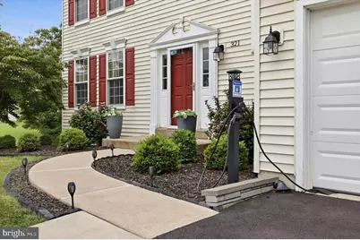 321 Summer Grove Lane, Pottstown, PA 19464 - Photo 3