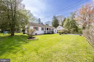 12 Willow Ave, Audubon, PA 19403 - Photo 3