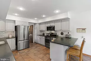8807 Hawthorne Ln, Wyndmoor, PA 19038 - Photo 11