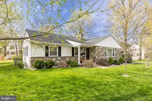 604 N Line St, Lansdale, PA 19446 - Photo 3