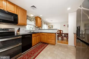 604 N Line St, Lansdale, PA 19446 - Photo 25