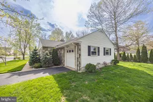 604 N Line St, Lansdale, PA 19446 - Photo 9