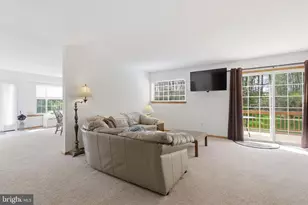 379 Pondview Dr, Harleysville, PA 19438 - Photo 3