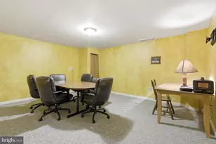 379 Pondview Dr, Harleysville, PA 19438 - Photo 17