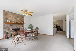 379 Pondview Dr, Harleysville, PA 19438 - Photo 7