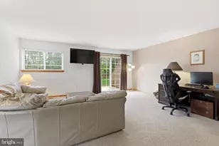 379 Pondview Dr, Harleysville, PA 19438 - Photo 5