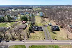 382 Oak Dr, Harleysville, PA 19438 - Photo 3
